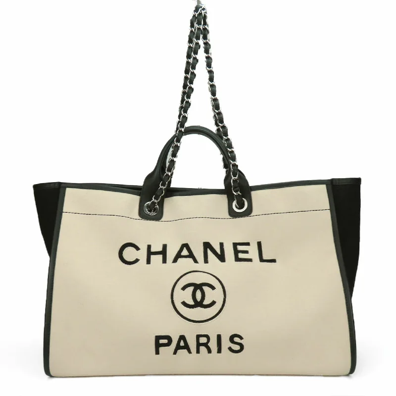 Handle bags with camouflage patterns for edge -Chanel   Wool Leather Tote Bag (Pre-Owned)