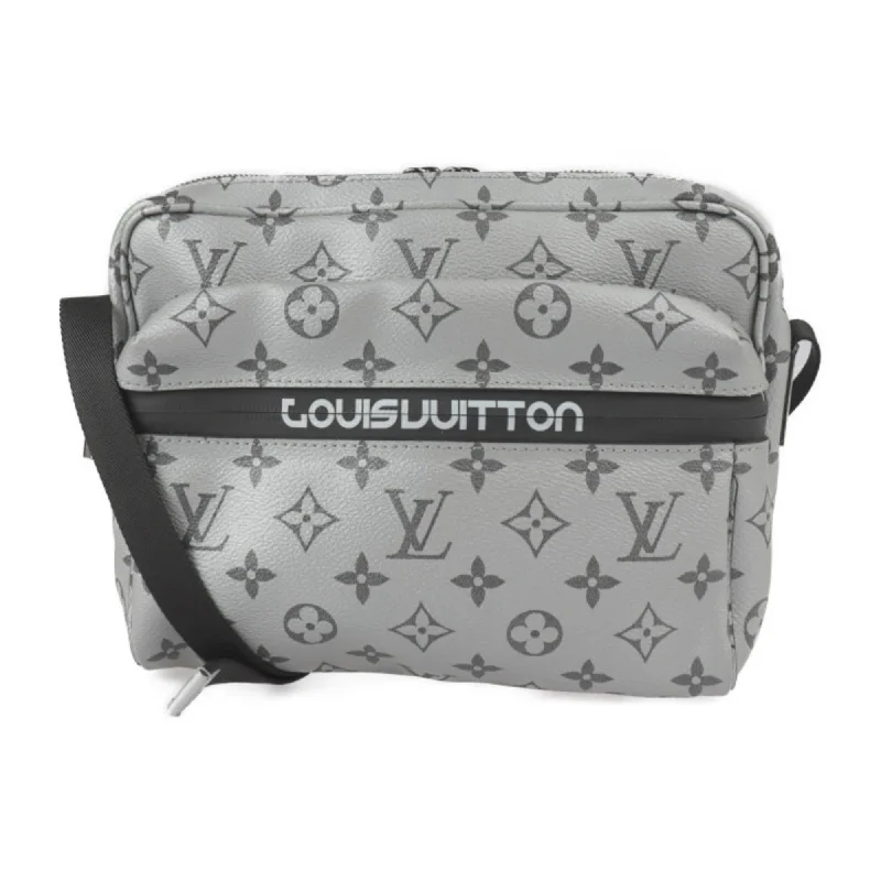 Handle bags with monogram designs for personalization -Louis Vuitton  Monogram Monogram Handbag Shoulder Bag Tote Bag (Pre-Owned)