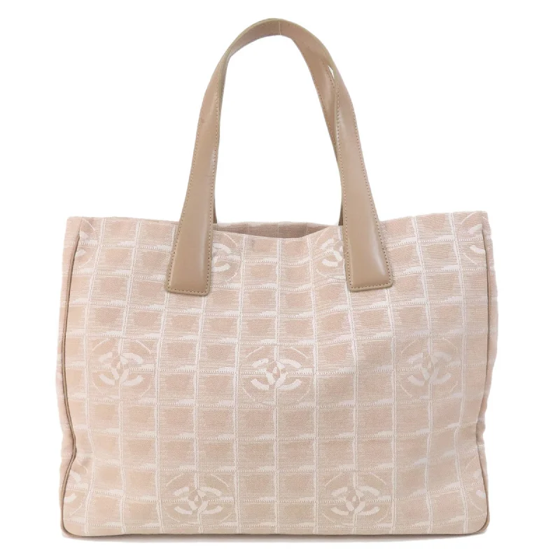 Handle bags with lightweight fabric for ease -Chanel  Jacquard Tote Bag (Pre-Owned)