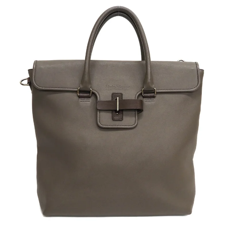 Handle bags with minimalist sleek silhouettes -Salvatore Ferragamo  ish Leather Tote Bag (Pre-Owned)