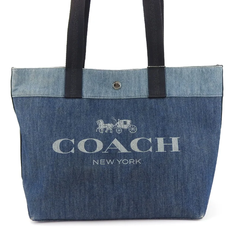 Handle bags with padded interiors for laptops -Coach   Tote Bag (Pre-Owned)