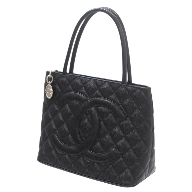 Handle bags with soft linings for protection -Chanel  Caviar Leather Tote Bag (Pre-Owned)