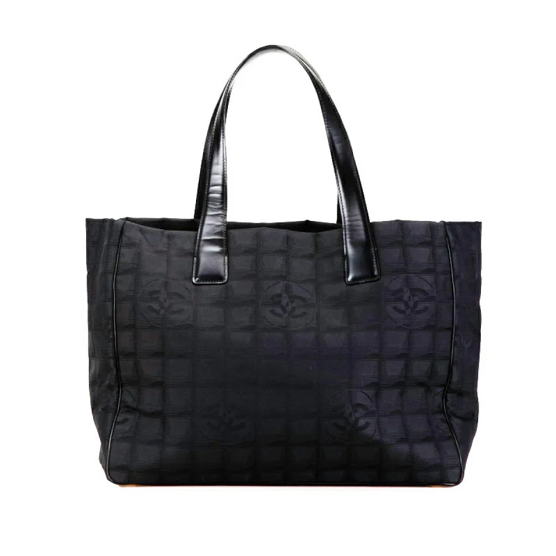 Handle bags with geometric patterns for modernity -Chanel  Nylon Leather Tote Bag (Pre-Owned)