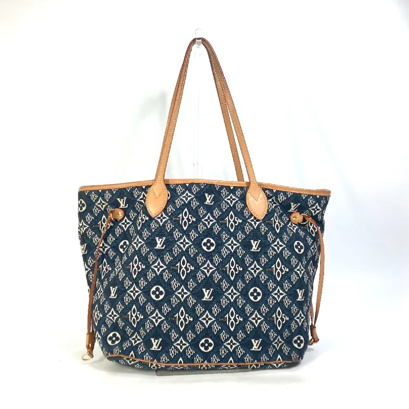 Handle bags with floral embroidery for detail -Louis Vuitton  Other Tote Bag (Pre-Owned)