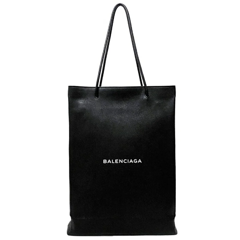 Handle bags with elegant gold-tone hardware -Balenciaga  Leather Shopping Bag Tote Bag (Pre-Owned)