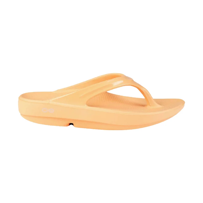 Trendy sandals for men with sporty look and mesh lining for breathability-OOfos Women's OOlala Sandals - Glow