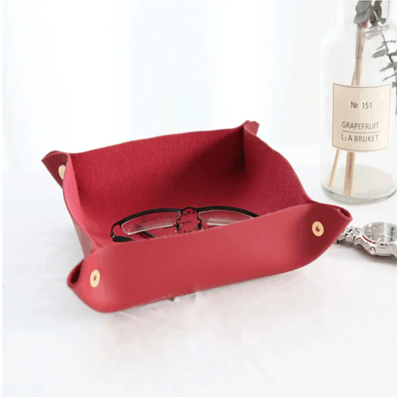 Best necklaces and pendants with art deco elements for a vintage, glamorous design-pu foldable desktop storage box Leather game quadrilateral dice storage tray 824871383859