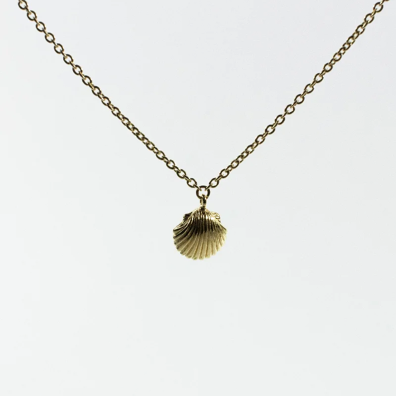 Necklaces and pendants with clear quartz for a pure and radiant look-Gold Vermeil Shell Necklace